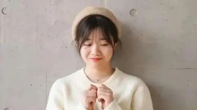 ▲因參與研發人工智能大模型DeepSeek-V2被中國媒體稱為「AI 天才少女」的羅福莉。（圖／翻攝自羅福莉微信公眾號）