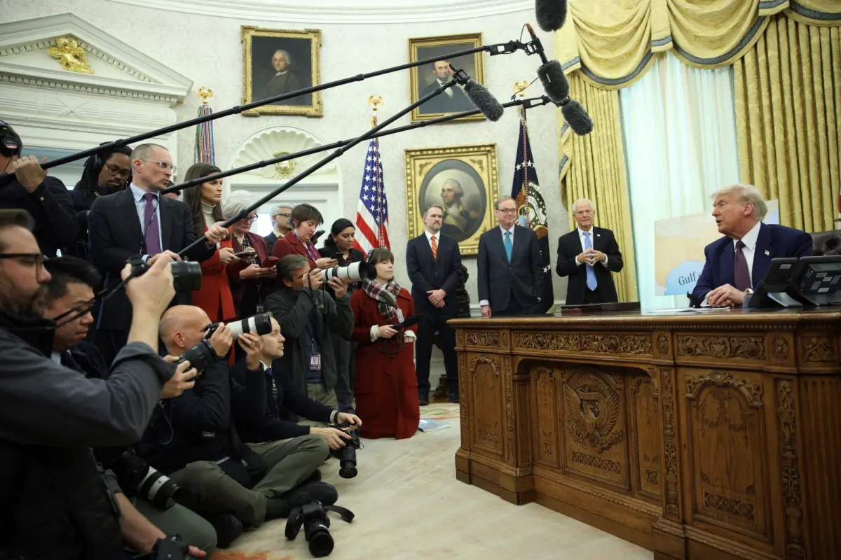 ▲美國總統川普重返白宮以來，大力推動縮減政府開支，並和多家主流媒體槓上，現在更傳出美國國務院下令停止訂閱部分媒體的狀況。（圖／美聯社／達志影像）