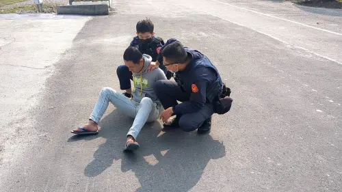 彰化二林鎮三合院連續三天發生火警,警方調查發現,竟是一名38歲啃老毒蟲,討錢不成,不只毆打父親還縱火洩憤。(圖/讀者提供) ▲彰化二林鎮三合院連續三天發生火警,警方調查發現,竟是一名38歲啃老毒蟲,討錢不成,不只毆打父親還縱火洩憤。(圖/讀者提供)