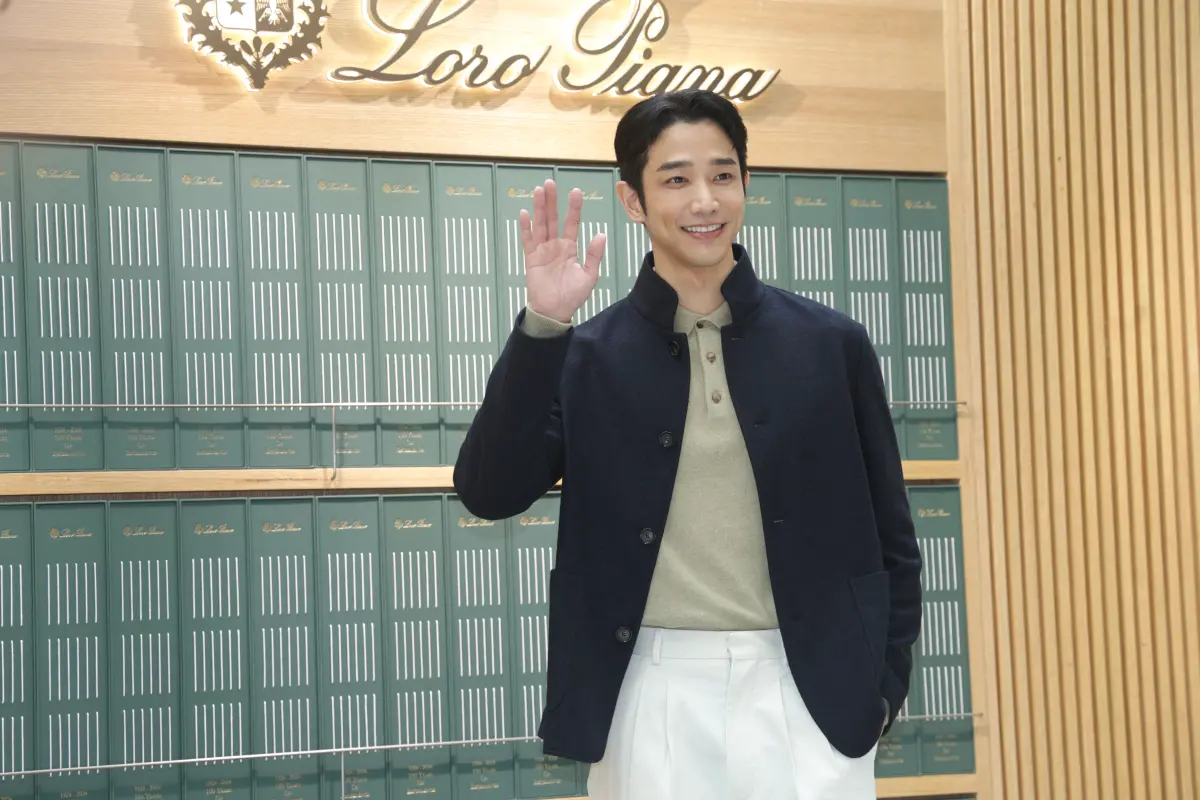 ▲38歲的劉以豪（如圖）沒當兵，當年收到兵單後按規定做了檢查，結果檢查出椎間盤突出被驗退，他自己也感到驚訝。（圖／記者李政龍攝）