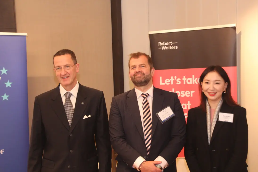 ▲歐洲商會與全球知名人才解決方案公司華德士（Robert Walters）今（20）日發布最新的台灣薪資調查。（圖／記者鍾泓良攝影）