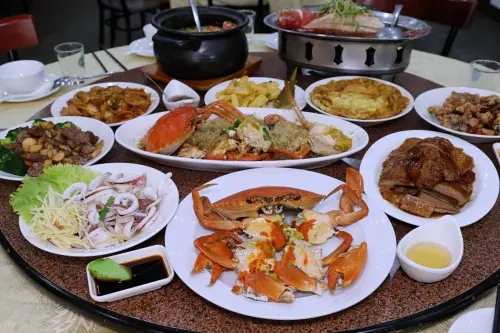 ▲台中大祥海鮮餐廳針對店內最受歡迎的活海鮮沙公與沙母，推出限時八折優惠。（圖／業者提供）