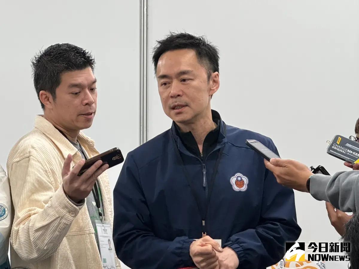 ▲亞洲盃男籃資格賽第三階段今（20）日晚間7點開打，中華男籃將於主場臺北和平籃球館迎戰勁敵菲律賓。賽前，中華民國籃球協會副秘書長張承中表示，這一次有5人繳交薪資合約，比上一次7人要少，不過他也給出了原因。（圖／記者吳忠育攝）
