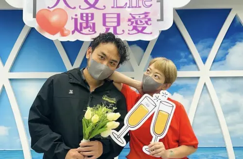 ▲楊大正（左）和山東（右）已經在去年11月和平離婚，結束8年婚姻。（圖／翻攝自楊大正臉書）