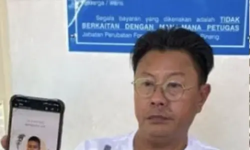 ▲死者55歲的父親莊福仕在停屍間接受當地媒體訪問時難掩痛苦，數度哭紅雙眼。（圖／翻攝自《中國報》)