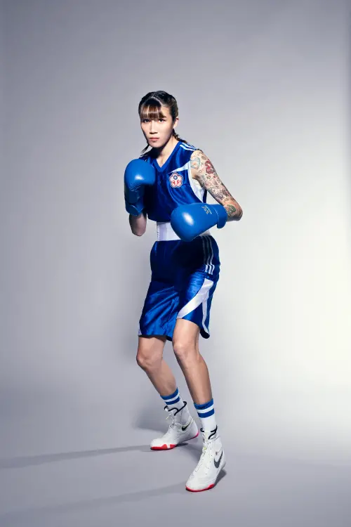 ▲拳擊選手黃筱雯首次來大港開唱。（圖／出日音樂提供）