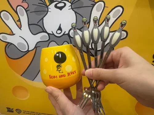 ▲《湯姆貓與傑利鼠 捕捉美好日常》造型水果叉5入組。（圖／記者鍾怡婷攝）