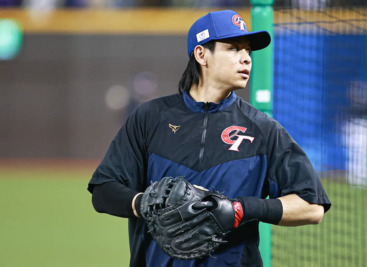 ▲稍早中華隊先發打序曝光，3位捕手之一的陳重羽不僅擔任DH指定打擊、不用蹲捕，還被安排在2棒，引發不小關注。（圖／記者葉政勳攝）