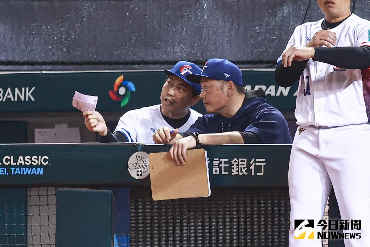 ▲經典賽資格賽中華隊投手教練林岳平（左）在1月中得知古林睿煬受傷的訊息後，就將他排除在中華隊考量之外。（圖／記者葉政勳攝 , 資料照）