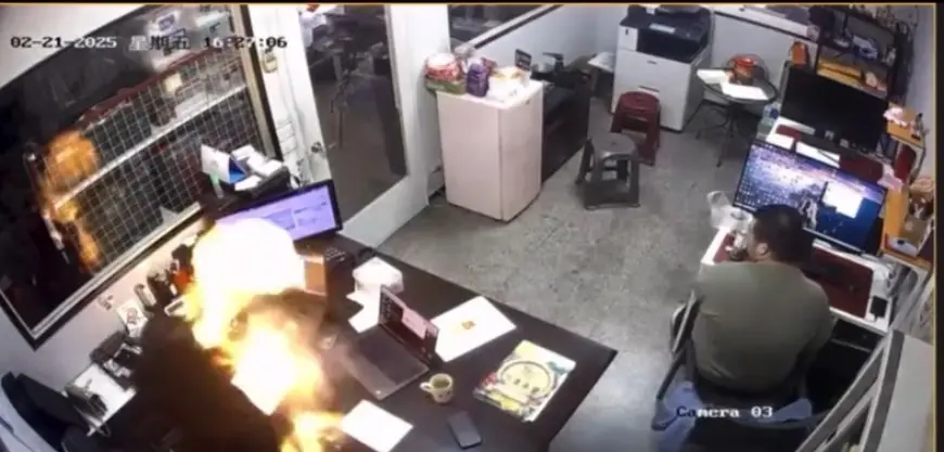 ▲民眾使用磁吸式行動電源充電，才用半年左右，就突然爆炸起火，造成睫毛、頭髮、左半邊臉頰眼皮全部燒傷。（圖／threads網友vicky5858991提供）