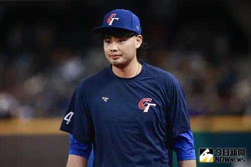 ▲陳柏毓場上表現出色,場外也獲得許多中華隊學長喜愛,稱呼他是球隊的開心果。(圖/記者葉政勳攝 , 2025.02.22) ▲陳柏毓場上表現出色,場外也獲得許多中華隊學長喜愛,稱呼他是球隊的開心果。(圖/記者葉政勳攝 , 2025.02.22)