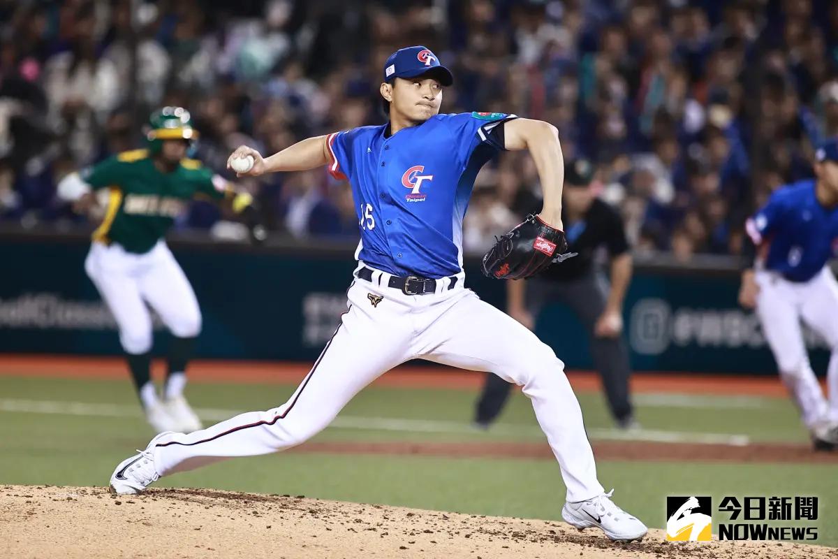 ▲經典賽資格賽中華隊中繼投手李東洺臨危受命上來投球。（圖／記者葉政勳攝 , 2025.02.22）