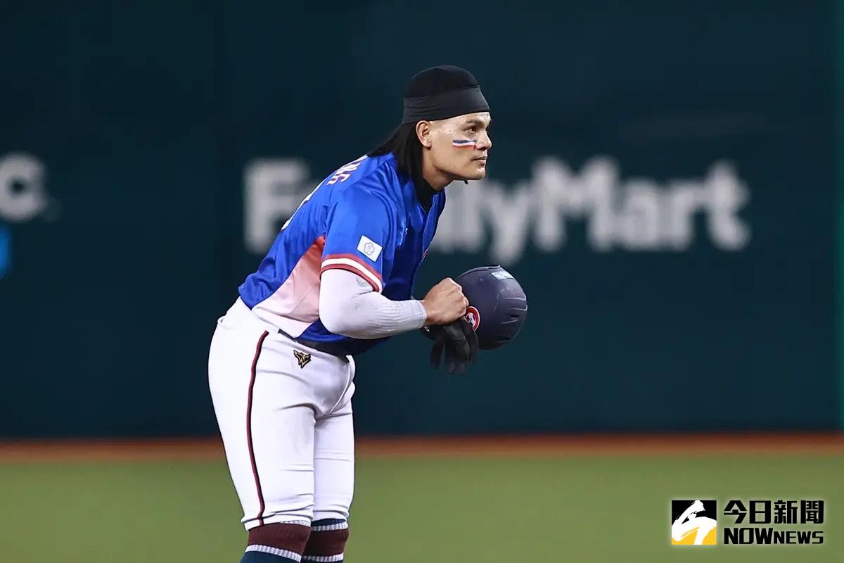 ▲今（22）日中華隊面對關鍵一戰對南非，在必勝壓力下，球員開賽有些綁手綁腳，兩場目前14局「得點圈22-4」，顯然不是太理想，所幸今天對方投手也給了機會，5局打完我國4：1領先，大好機會得要把握。（圖／記者葉政勳攝）