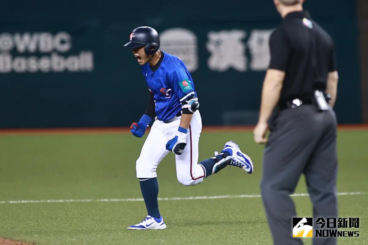 ▲WBC世界棒球經典賽資格賽，中華隊三壘手李宗賢替補上場敲出兩分打點全壘打。（圖／記者葉政勳攝）