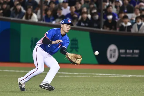 ▲王博玄透露角色定位以1壘為主，但也知道自己有可能要支援外野，所以都隨時準備好自己。（圖／記者葉政勳攝）