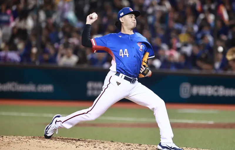 ▲「雷神索爾」陳柏毓中繼登板，吃完3局繳出4K無失分完美表現，賽後他談到上場前想法，表示因為昨天中華隊意外失利，今戰開打前壓力其實蠻大的，很開心自己可以完成任務。（圖／記者葉政勳攝 , 2025.02.22）