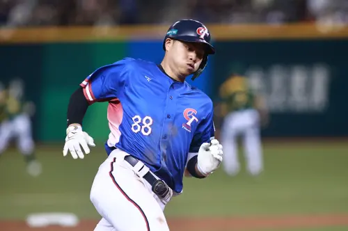▲宋晟睿繞完4壘包用時約為14.6秒，對比大聯盟平均繞壘速度16.03秒，已經快上許多，（圖／記者葉政勳攝 , 2025.02.22）