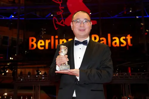 ▲中國導演霍猛以描述1990年代農民生活的《生息之地》獲得柏林影展最佳導演獎。(圖/美聯社/達志影像) ▲中國導演霍猛以描述1990年代農民生活的《生息之地》獲得柏林影展最佳導演獎。(圖/美聯社/達志影像)