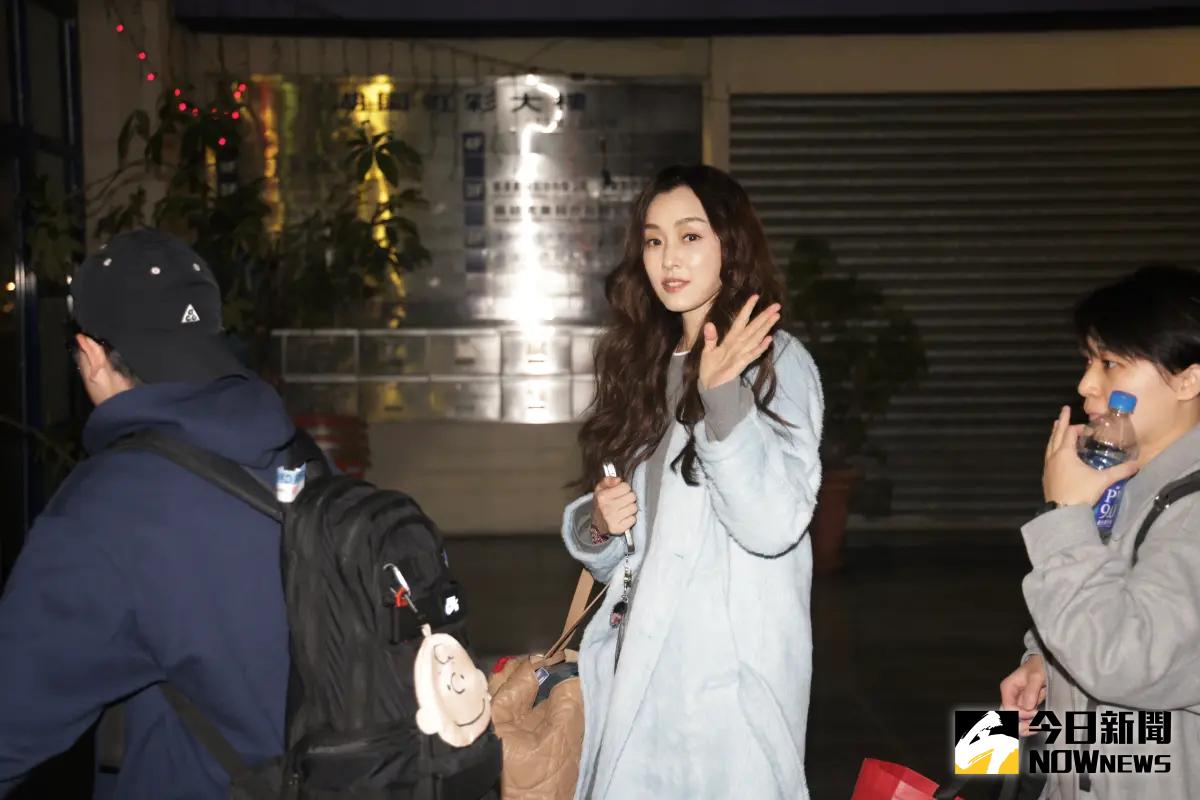 ▲范瑋琪（如圖）在大S流感病逝後首度露面，她見到媒體第一反應是不斷說謝謝，但沒有過多回應。（圖／記者李政龍攝）