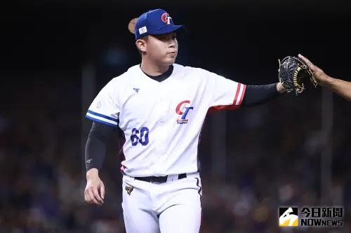 ▲經典賽資格賽中華隊投手曾峻岳。(圖/記者葉政勳攝 , 2025.02.23) ▲經典賽資格賽中華隊投手曾峻岳。(圖/記者葉政勳攝 , 2025.02.23)