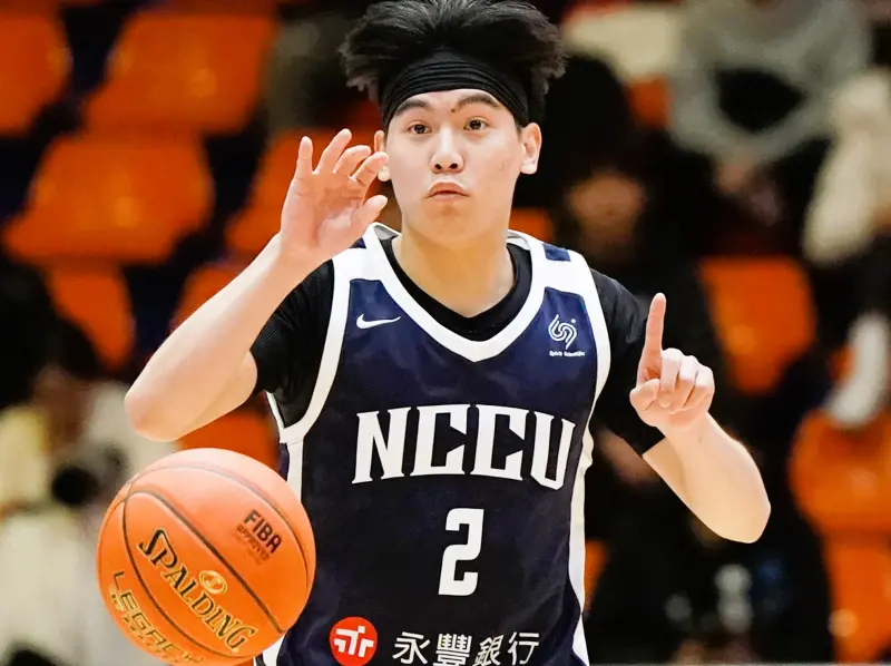 ▲UBA政大徐得祈攻下7分、6籃板、4助攻，政大連結上季的24連勝，跨季已達43連勝。（圖／大專體總提供）