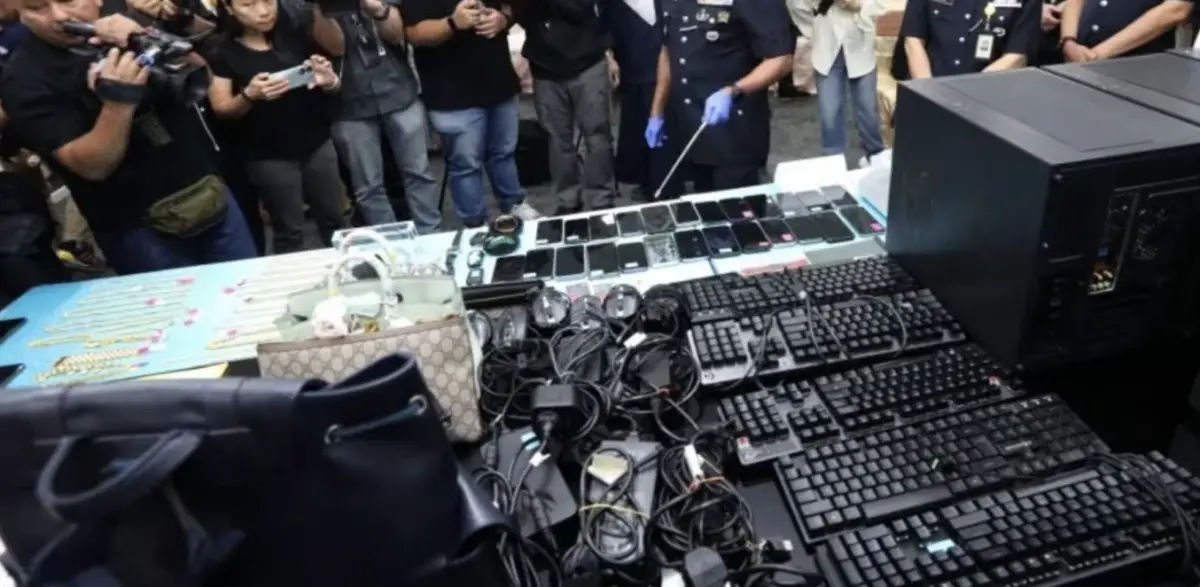 ▲馬來西亞警方破獲中資詐騙集團，逮捕2名馬來西亞人和12名中國人。（圖／翻攝自星洲日報）