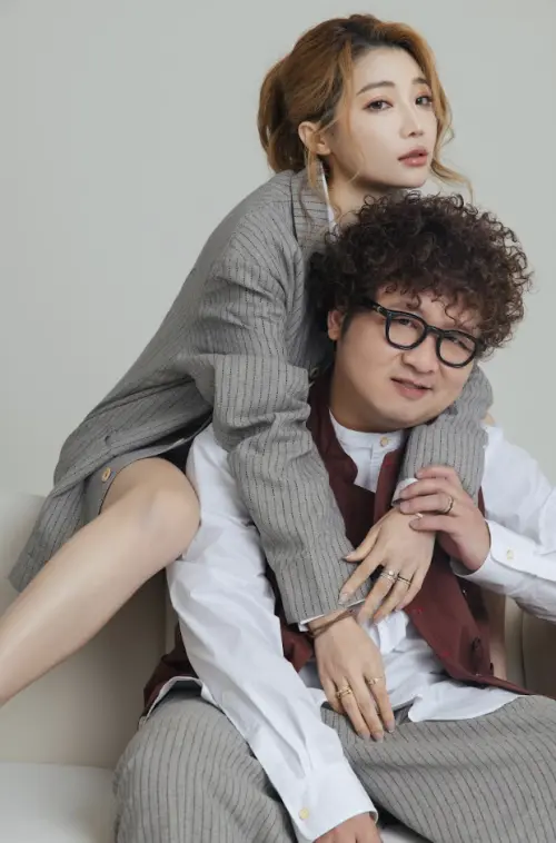 ▲藝人納豆與老婆依依浪漫婚紗照曝光(圖/經紀公司提供) ▲藝人納豆與老婆依依浪漫婚紗照曝光(圖/經紀公司提供)