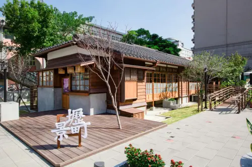 ▲老街溪附近的日式建築保存良好,目前也都有了新用途,吸引遊客到訪。(圖/桃園市政府觀光旅遊局) ▲老街溪附近的日式建築保存良好,目前也都有了新用途,吸引遊客到訪。(圖/桃園市政府觀光旅遊局)