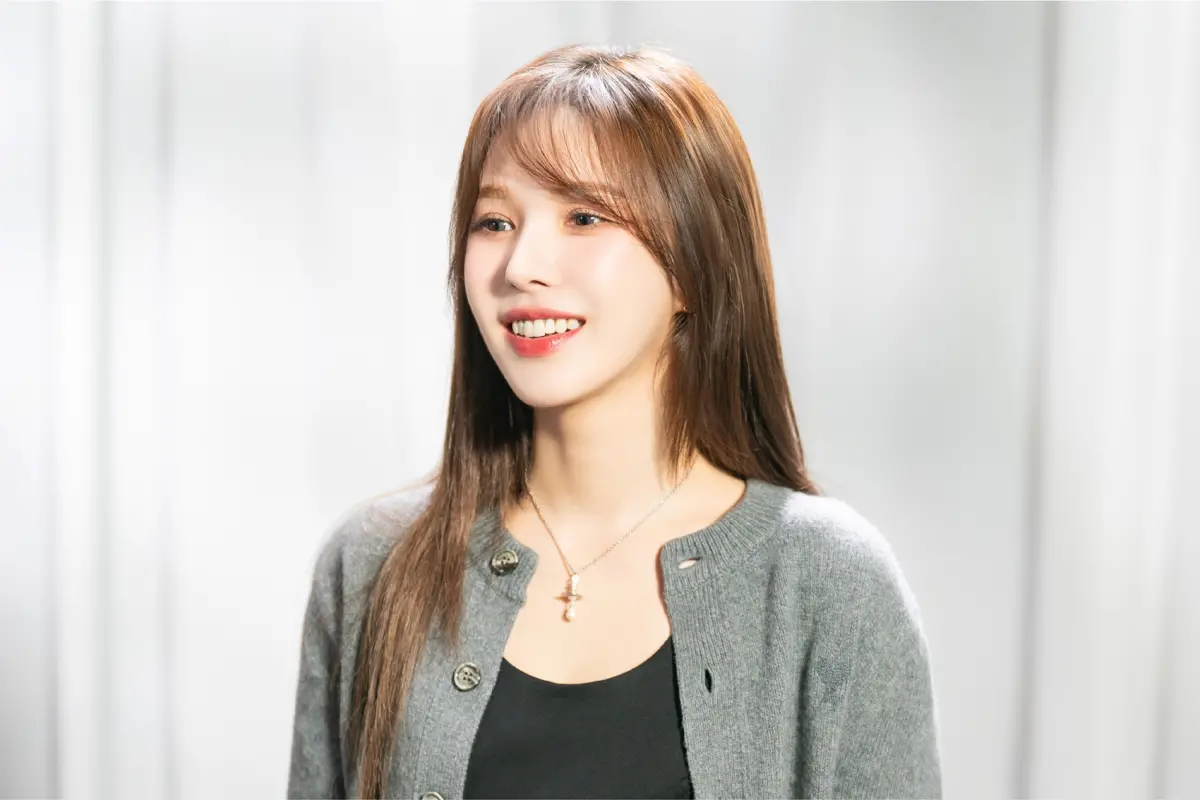 ▲Wendy隨團Red Velvet出道至今10年，回想過去的點點滴滴，感動到落淚。（圖／車庫娛樂）