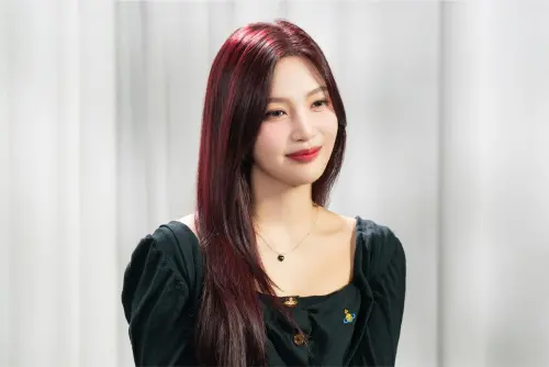 ▲▼Seulgi（上）曾有舞台恐怖症，Joy（下）很謝謝粉絲10年來的不離不棄。（圖／車庫娛樂）