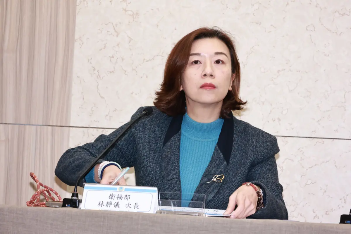 ▲一位急診室醫生在衛福部次長林靜儀社群貼文留言求助，希望她幫忙處理急診的崩潰跟壅塞的情況，沒想到竟被嗆「呵呵小腦袋」。（圖／記者吳翊緁攝影）