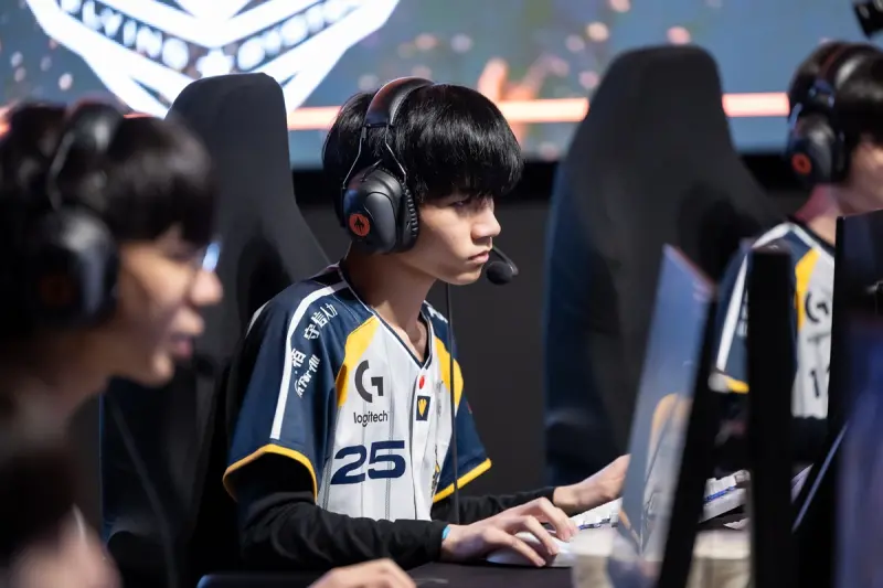 LOL逐局更新／HongQ阿祈爾大絕「一推四」！CFO 1：0血虐歐洲MKOI