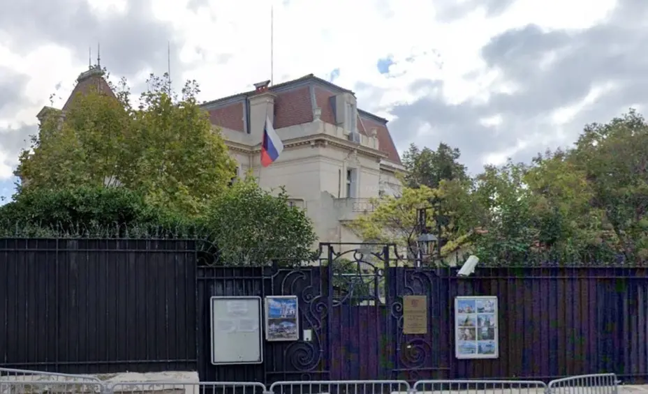 ▲俄羅斯駐法國馬賽領事館發生爆炸，由於時機點正值俄烏戰爭滿三周年之際，法國當局嚴加戒備。（圖／翻攝自GoogleMap）