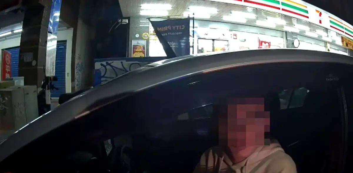 ▲台中一名吳姓男子違停路邊被警方盤查，員警聞出車內疑似毒品氣味，一查發現，原來吳男當起「毒品小蜜蜂」向不特定人士販賣毒品。（圖／警方提供）