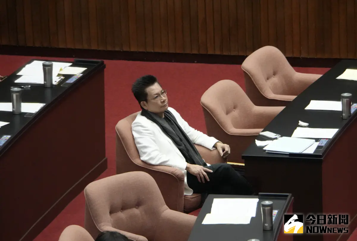 ▲民眾黨不分區立委吳春城今（25）日在立法院質詢時宣布辭職。（圖／記者呂炯昌攝）