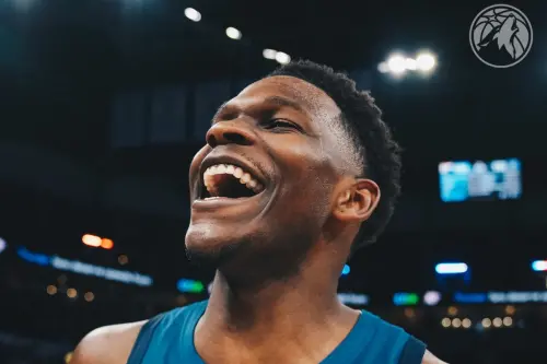 灰狼落後25分逆轉創NBA紀錄！131：128擊敗雷霆　Edwards致勝火鍋
