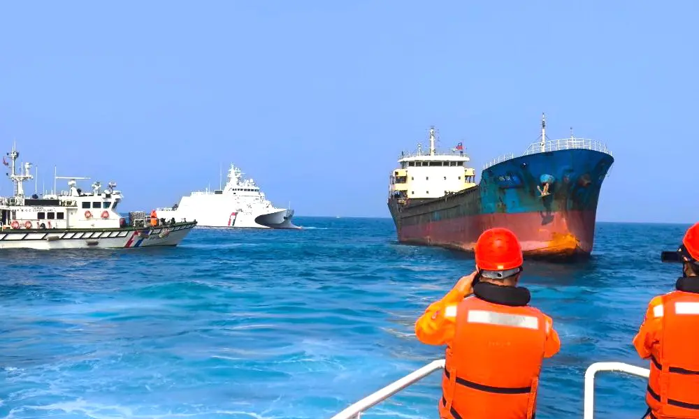 ▲中華電信表示，已完成台馬第三海纜修復作業，台馬間通信已恢復由海纜傳送，微波當備援頻寬使用。（圖／海巡署台南海巡隊提供）