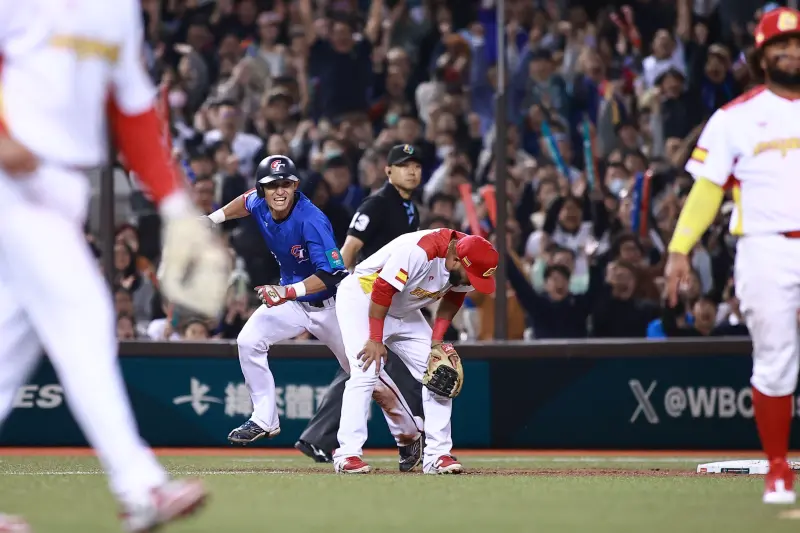 WBCQ西班牙三壘手暴傳痛哭！「1球星」意外中槍　經典失誤被朝聖