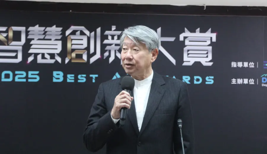 ▲郭智輝今日受訪表示，四接環評主責機關在環境部，但也強調，如果四接開發受到阻礙，2032年恐有電力缺口，希望各界都同意國家重要建設。（圖／記者鍾泓良攝影）