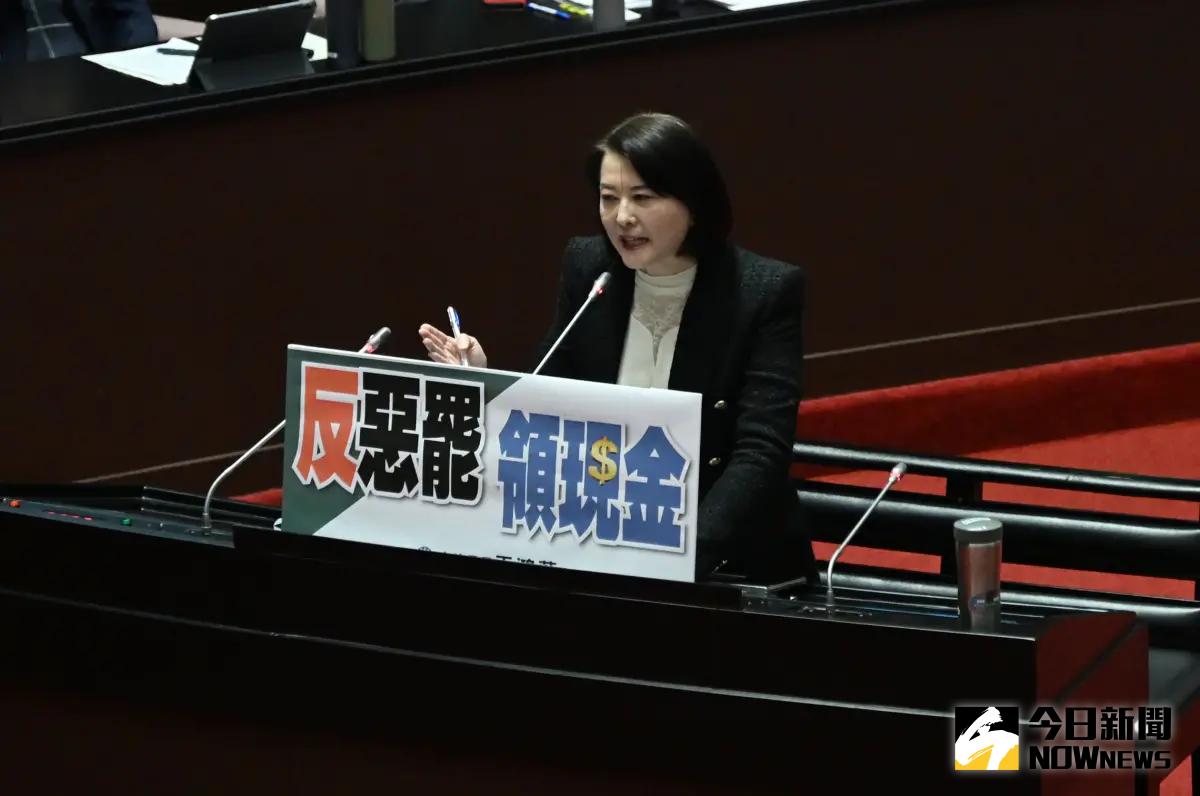 ▲王鴻薇遭指在地方舉辦反罷免活動還有摸彩，此舉涉犯《公職人員選舉罷免法》投票行賄罪。（圖／記者林調遜攝）