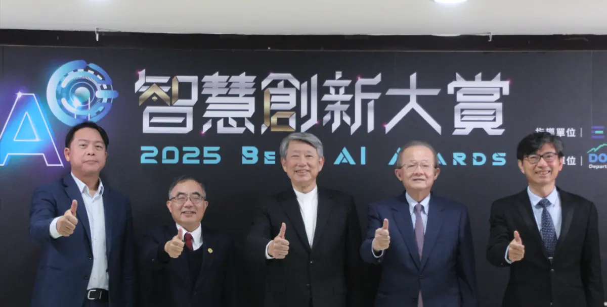 ▲郭智輝上任頻喊要在4年培養20萬AI人才，以及透過「2＋4方案」要吸引海外學生來台成為AI生力軍。（圖／記者鍾泓良攝影）