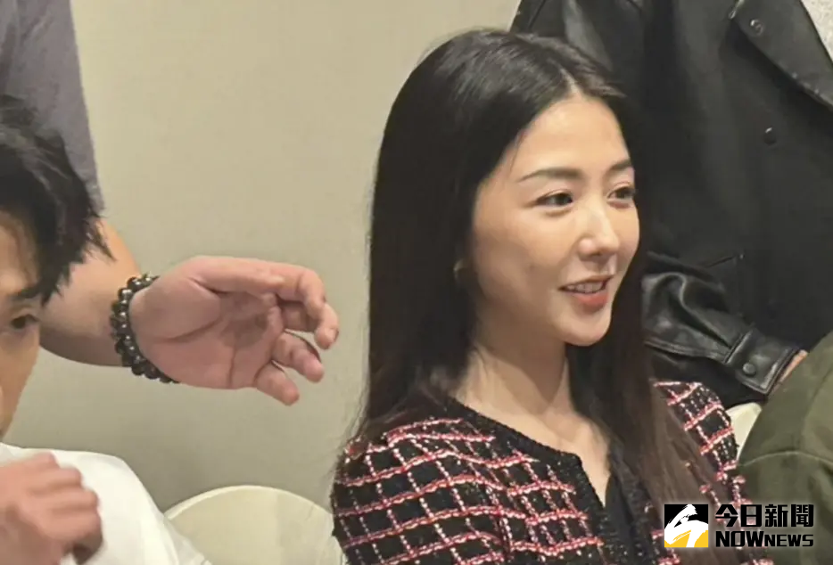 ▲邵雨薇（如圖）被傳已經和吳慷仁結婚，她笑說「沒有這件事」，傳到連媽媽都來問結婚怎麼沒講。（圖／記者李欣容攝）