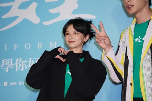 ▲《夜校女生》女主角陳妍霏被認為與演媽媽的季芹有「母女臉」,演母女超具說服力。(圖/記者嚴俊強攝) ▲《夜校女生》女主角陳妍霏被認為與演媽媽的季芹有「母女臉」,演母女超具說服力。(圖/記者嚴俊強攝)