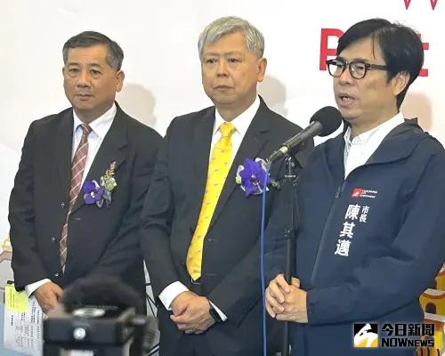 ▲高雄市長陳其邁(右1)致詞。(圖／記者黃守作攝，2025.02.26)