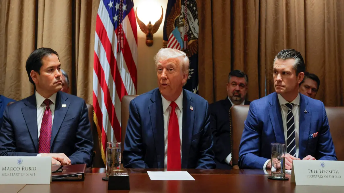 ▲美國總統川普在當地時間週三的內閣會議證實，烏克蘭總統澤倫斯基將於本週五訪美，雙方將簽署礦產協議，但美國不會提供過多的安全保障。（圖／美聯社／達志影像）