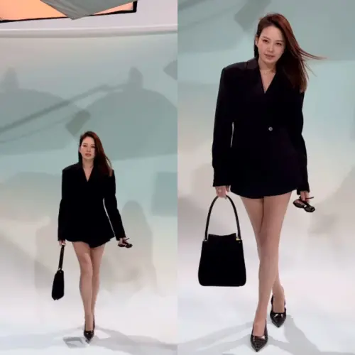 ▲Melody進行棚拍工作，舉手投足盡顯風情。（圖／Melody Liu 殷悅IG）