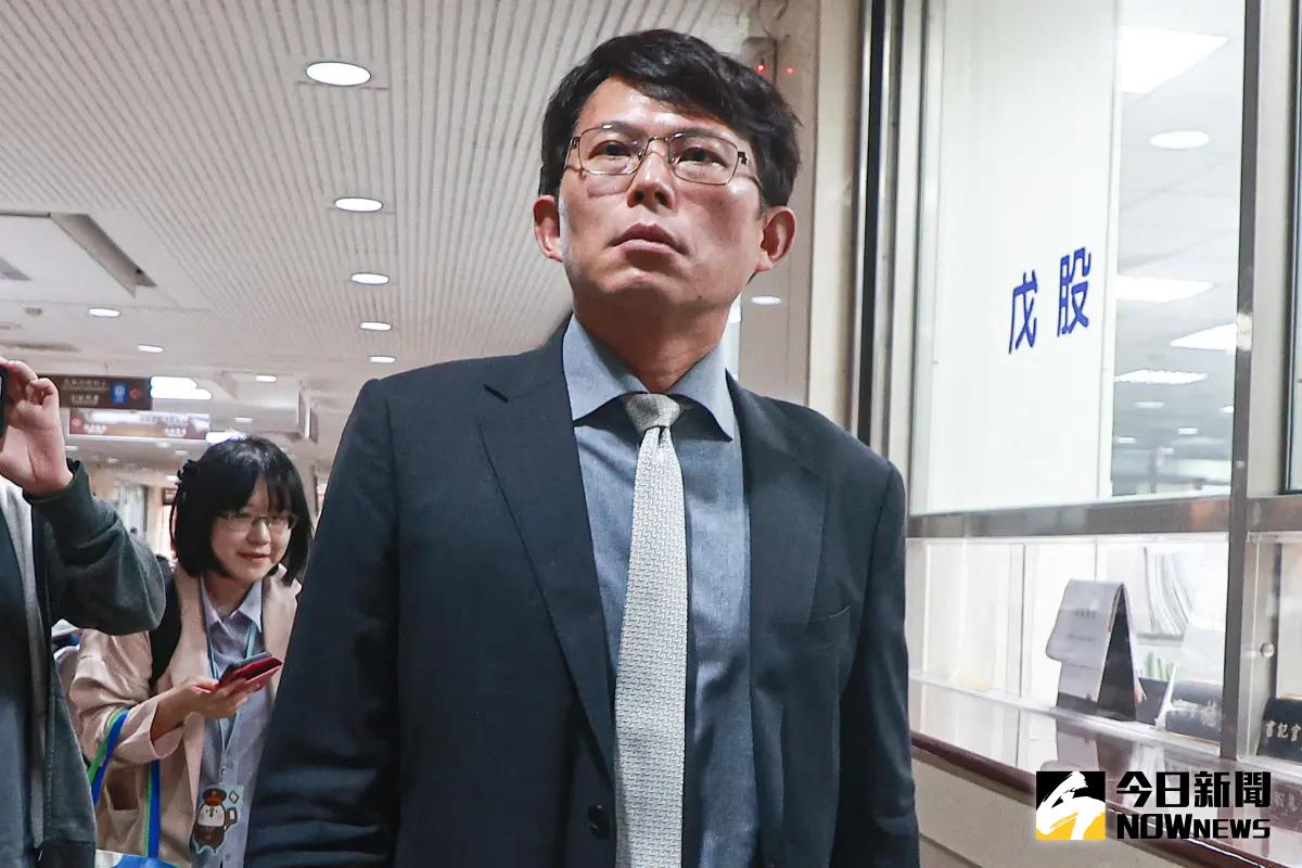 726大罷免／批黃國昌違背理念、脫節地方 小草曬柯文哲聘書表態