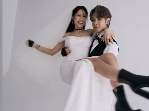 ▲鼓鼓（右）和大元發布結婚喜訊。（圖／摘自IG）