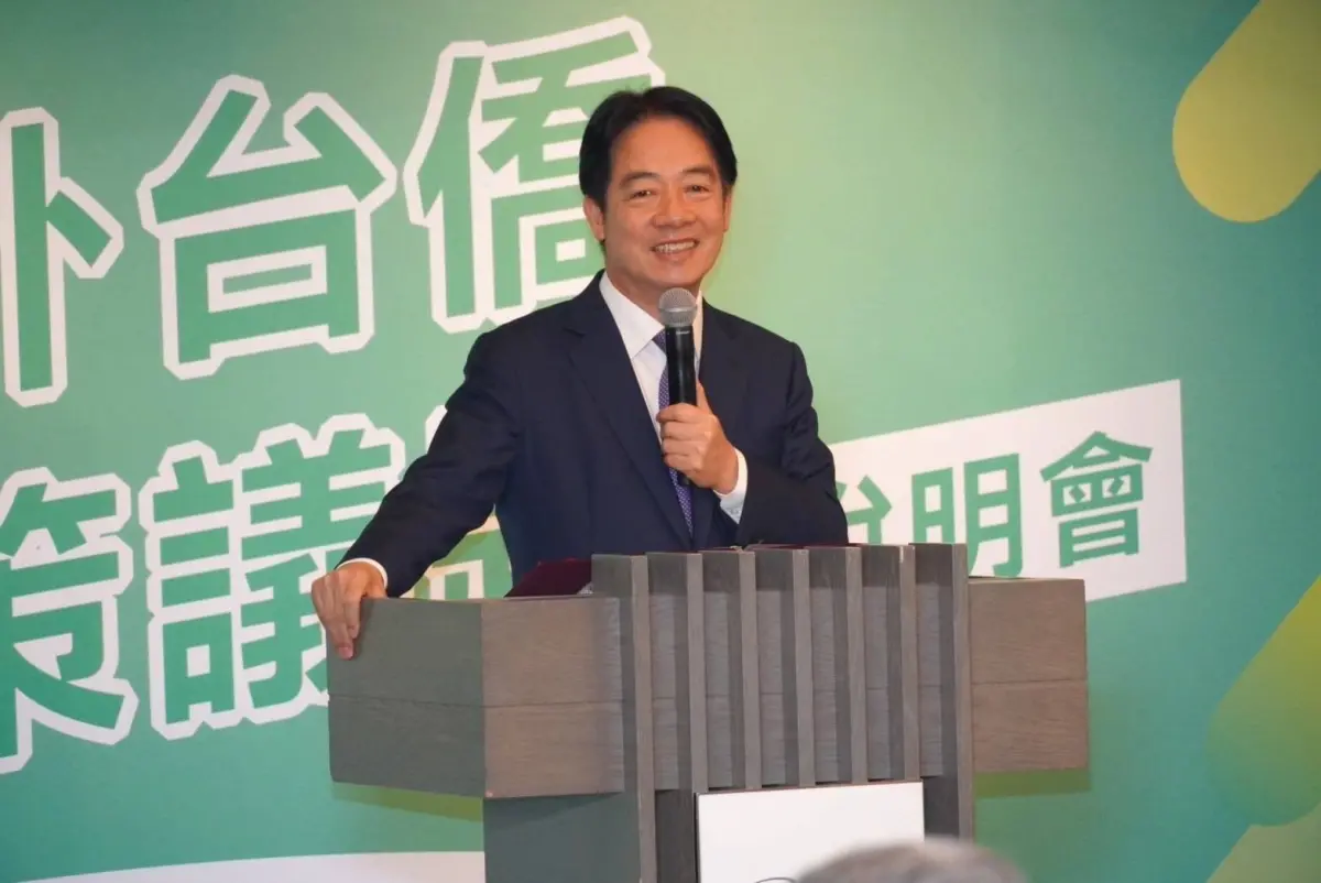 ▲賴清德在民進黨中常會上要求，黨籍民代助理團隊比照《公務人員任用法》，不得任用配偶及三親等以內血親、姻親，「家人可以擔任志工，但不宜擔任公費助理」。（圖／翻攝賴清德臉書）