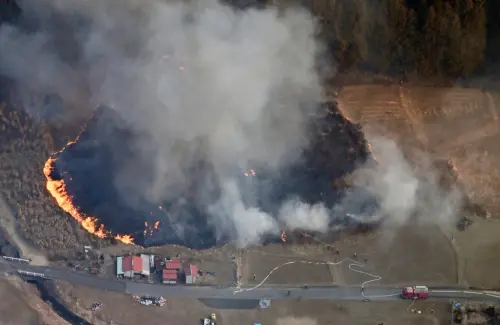 ▲警方表示，大船渡市三陸町綾里發現一具疑似男性的屍體，初步推測是因這場火災而罹難。（圖／美聯社／達志影像）